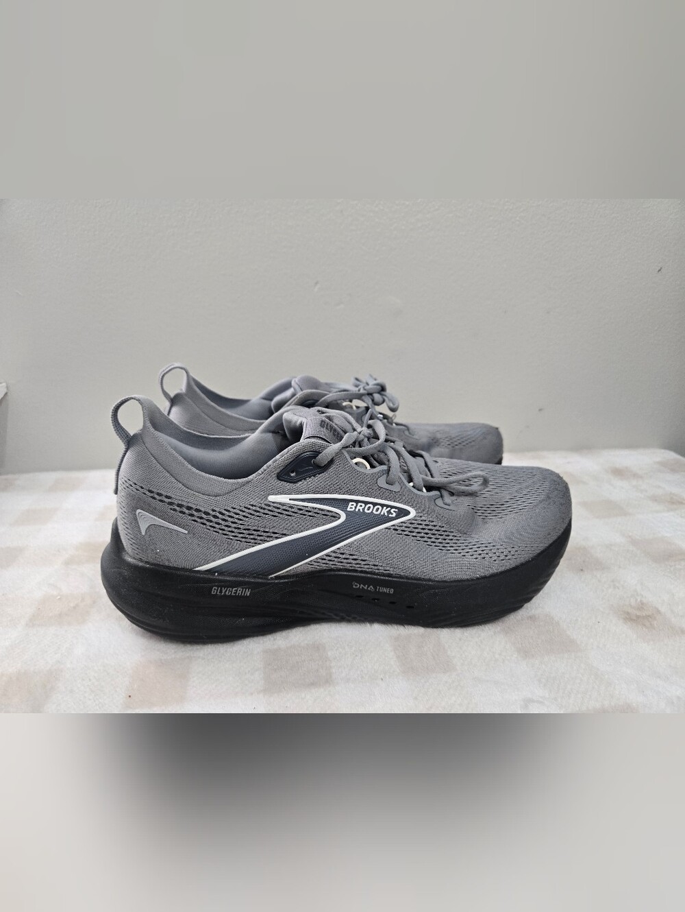 Brooks Glycerin 22 Men’s Primer Grey/Ebony Mesh Low Top Lace-Up 12